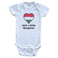 Само малко унгарски унгарски флаг сърце бебешко боди